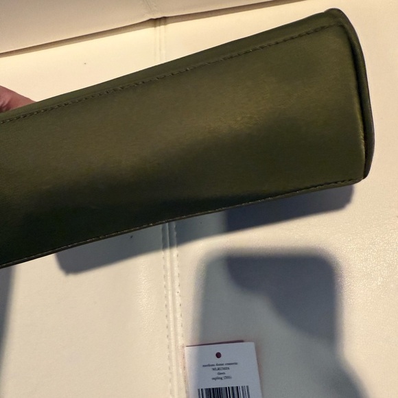 Kate Spade Medium Dome Cosmetic Bag New - Picture 5 of 6